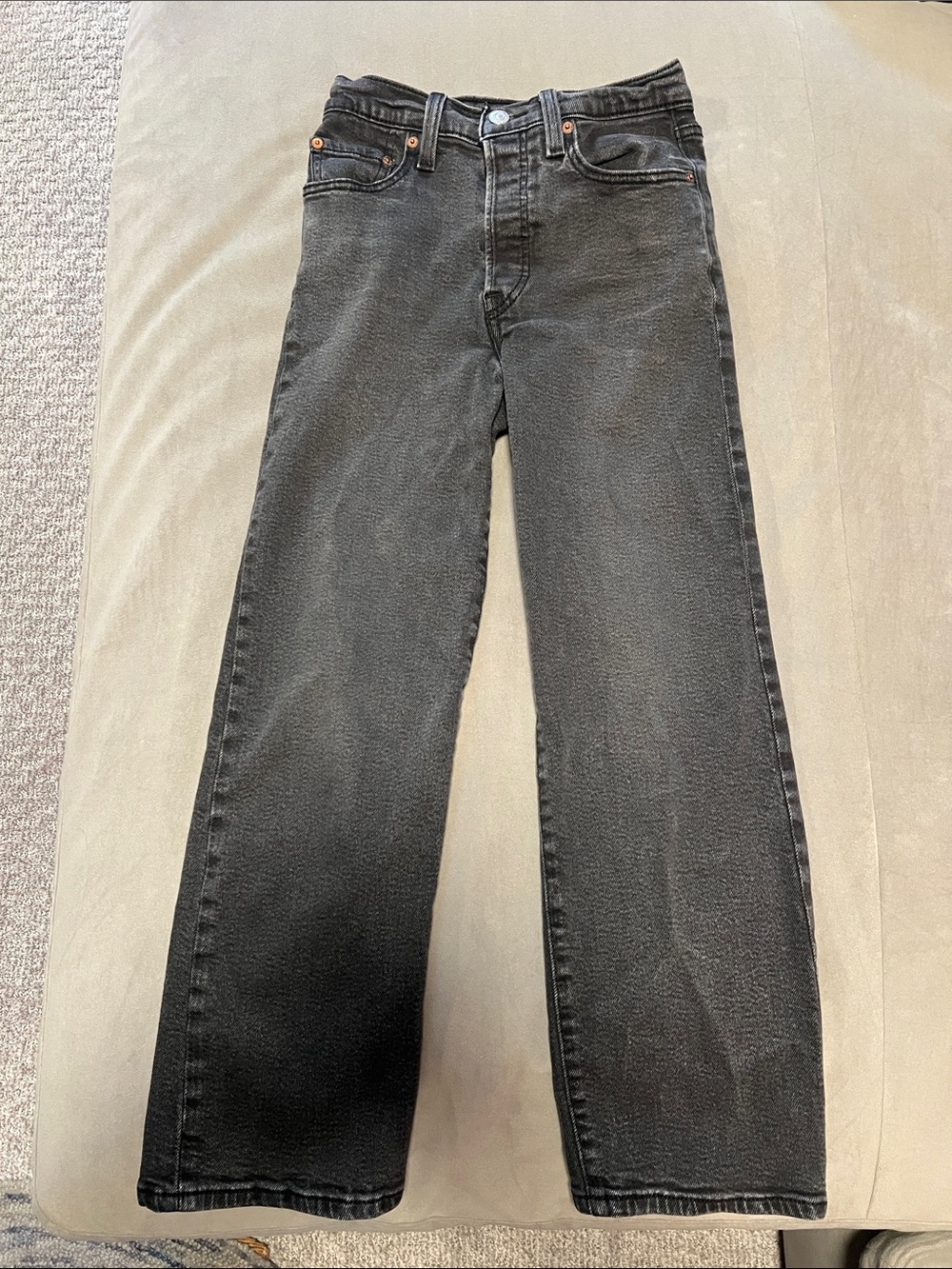 Levi’s Women’s Ribcage Straight Ankle Black Jean